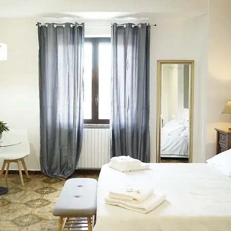 Nocleg ze śniadaniem Finestra Sulla Reggia