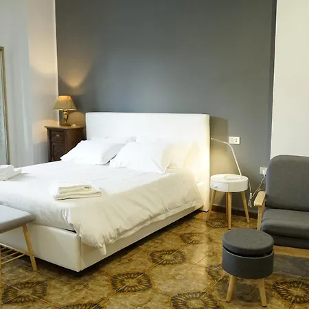 Finestra Sulla Reggia Bed & Breakfast 4*